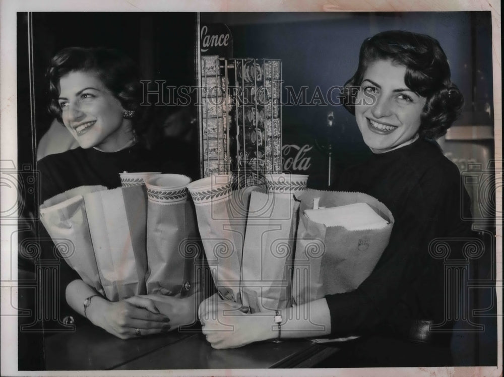1960 Mrs. Barbara Davis carries bags of goods Coffee Break - Historic Images