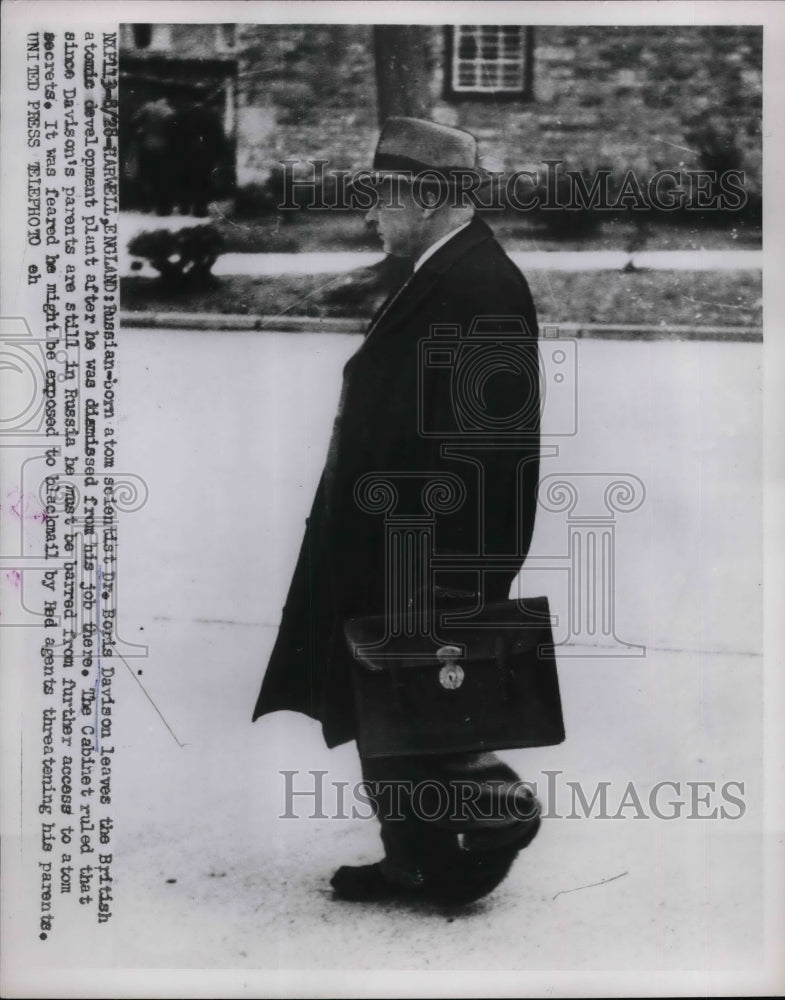 1953 Press Photo Dr. Boris Davison leaves British Atomic Development Plant - Historic Images