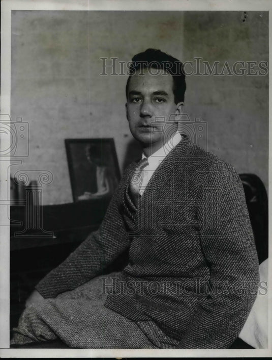 1933 David Lawson awaiting trial for the murder of his wife, - Historic Images
