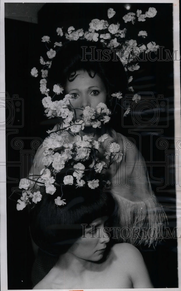 1969 Press Photo French hairstyles for Spring with Apple blossoms - nea29211 - Historic Images
