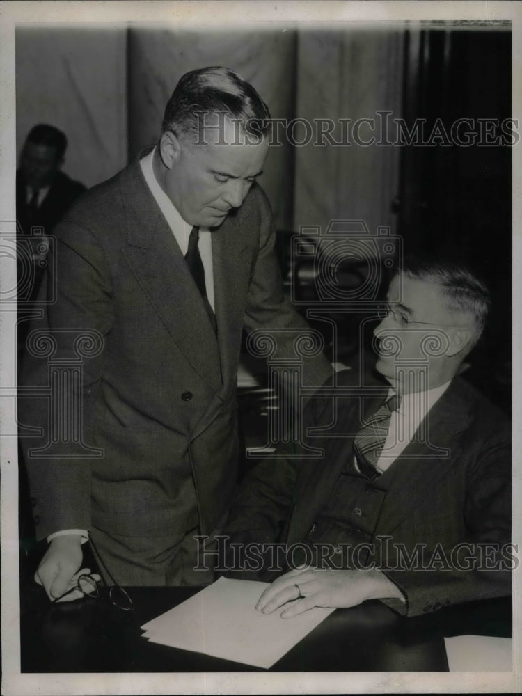 1939 Carnegie President Vannevar Bush With Richard Patterson - Historic Images