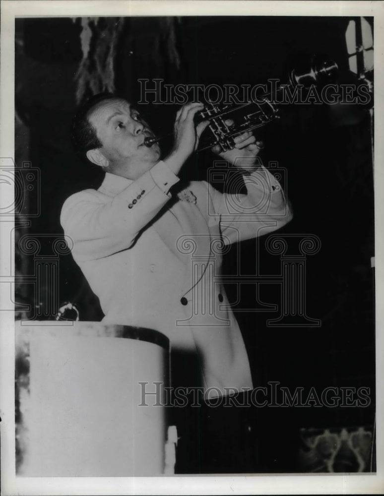 1938 Press Photo Henry Busse-Historic Images