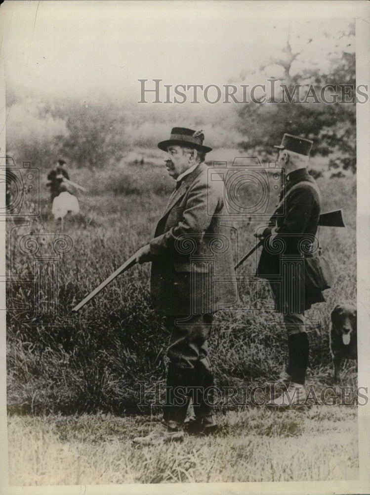 1928 Press Photo Monsieur Brian French Foreign Minister Hunting - Historic Images