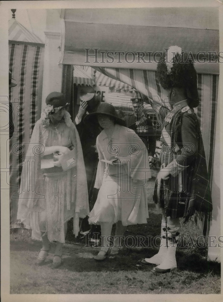 1926 Press Photo London society women at an event - Historic Images