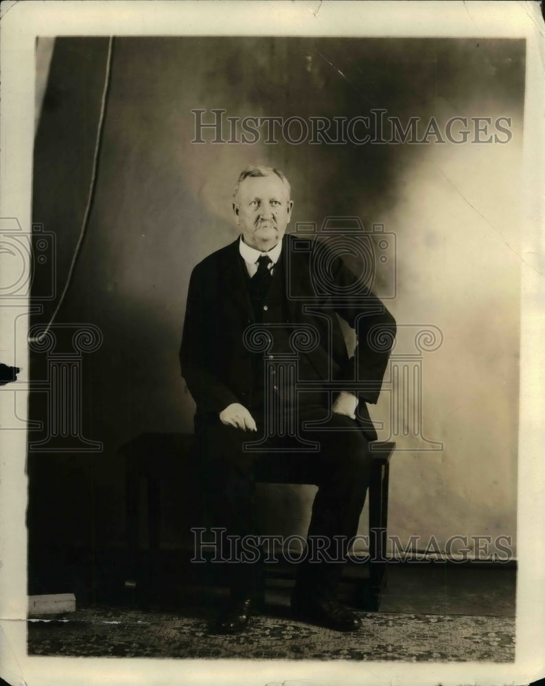 1924 Press Photo Mr Charles F. Hunt of El Paso Texas - nea29433 - Historic Images
