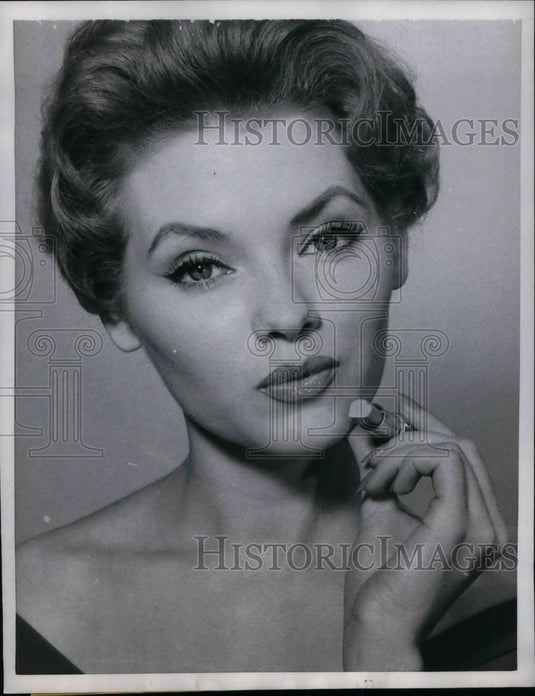 1959 Model Showing Heart - Historic Images