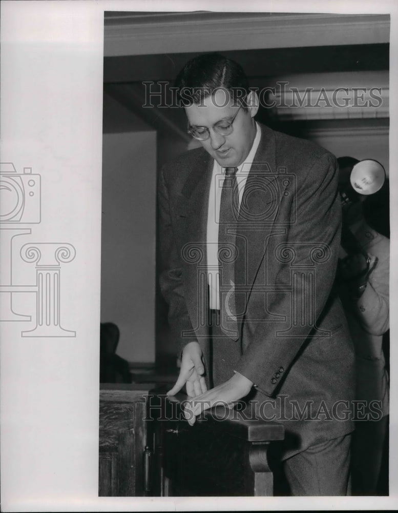 1955 P.D. reporter George Dallas - Historic Images