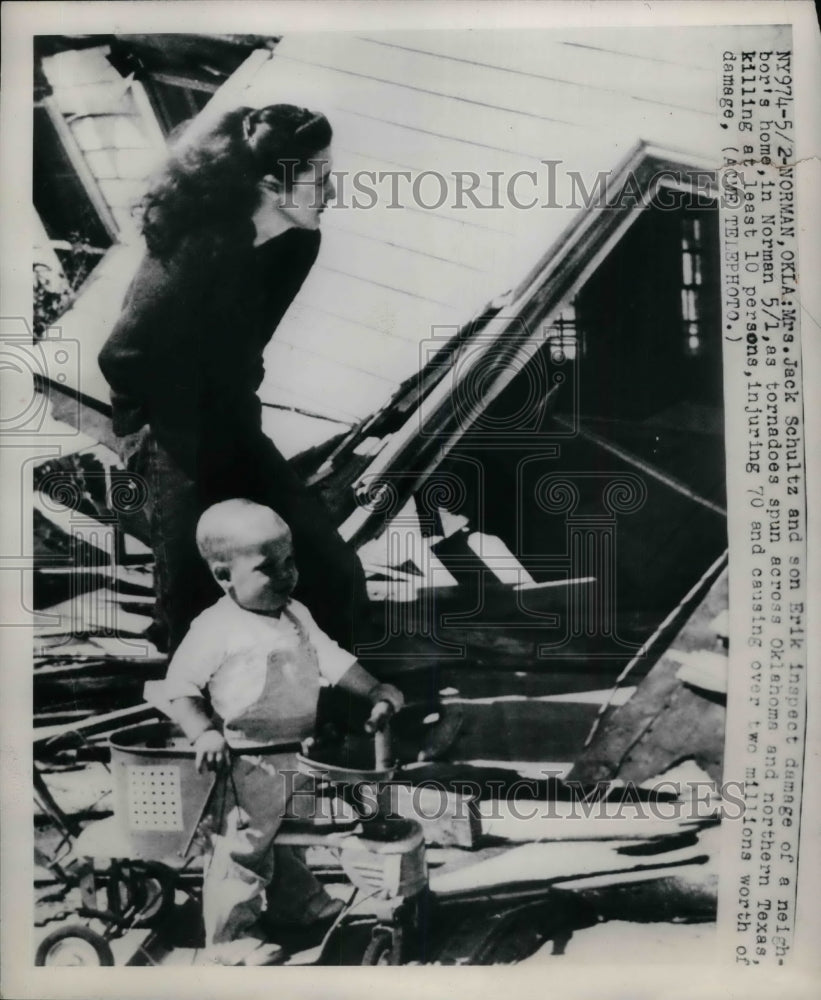 1949 Press Photo Mrs Jack Shultz & son Erik & tornado damaged home - nea30049 - Historic Images