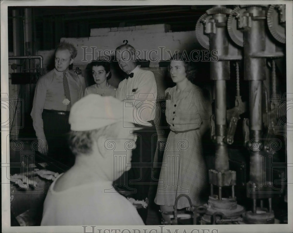 1941 Conductor Leopold Stokowsky &amp; Boy Band Perform At Libbey Glass - Historic Images