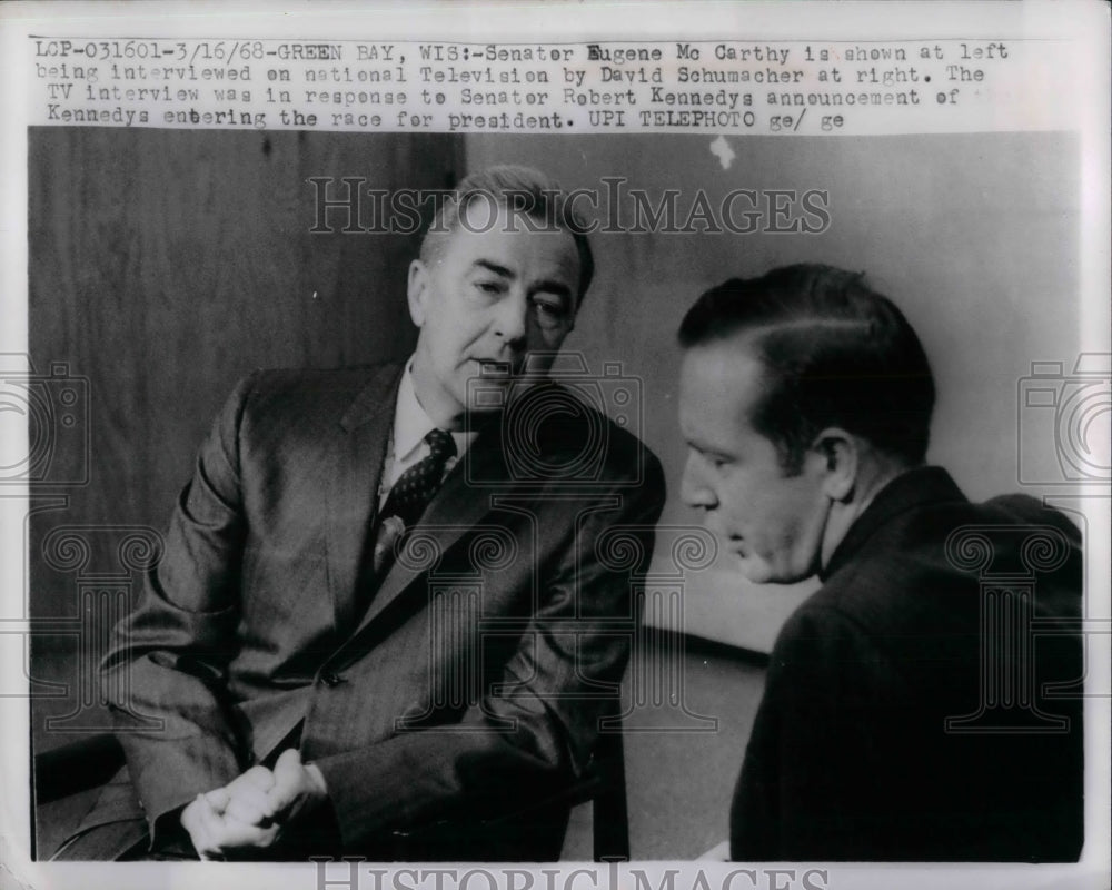 1968 Press Photo Sen. Eugene McCarthy Interviewed by David Schumacher on TV - Historic Images
