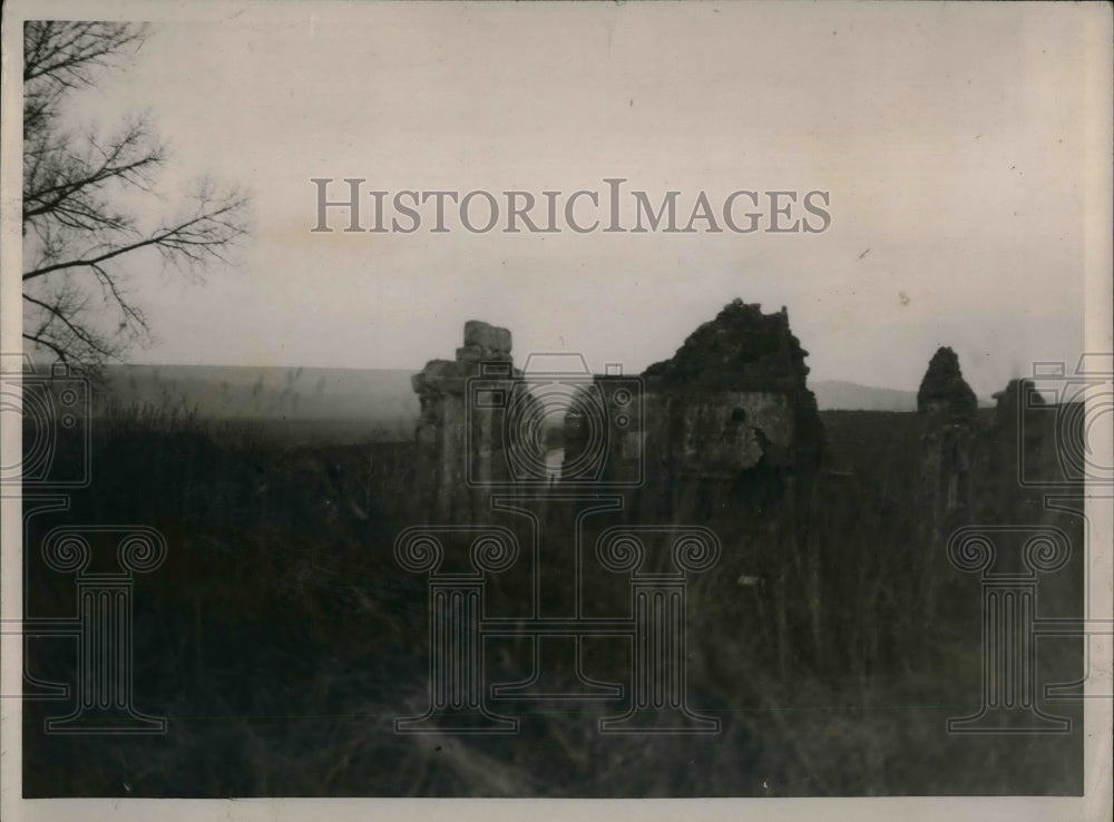 1927 Remains of old stone houses near Ft Malmaison in France - Historic Images