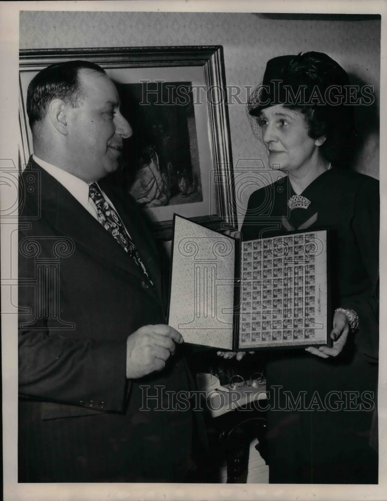 1947 Press Photo Mrs John Sloane daughter of Edison &amp; JJ Lawler Jr-Historic Images