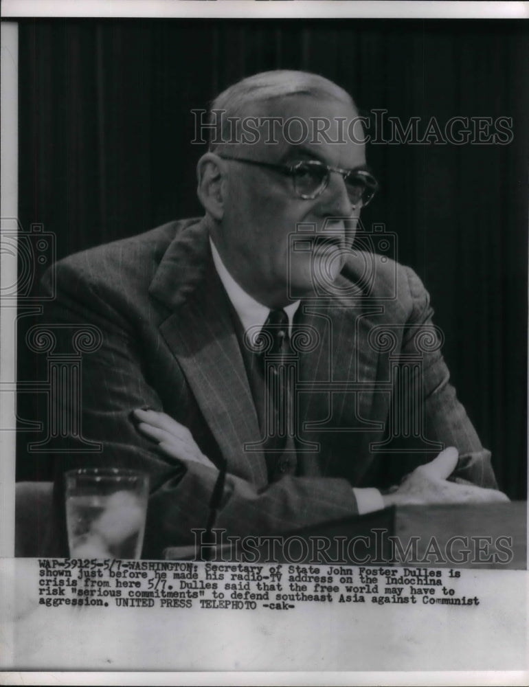 1954 Press Photo Sec. of State John Foster Dulles during his radio-TV address - Historic Images
