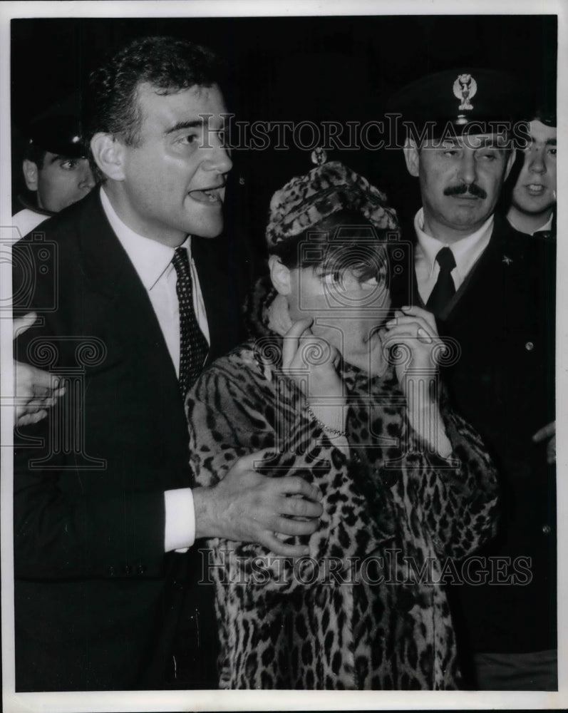 1965 Press Photo Italian singer Rita Pavone arriving at a Rome nightclub-Historic Images
