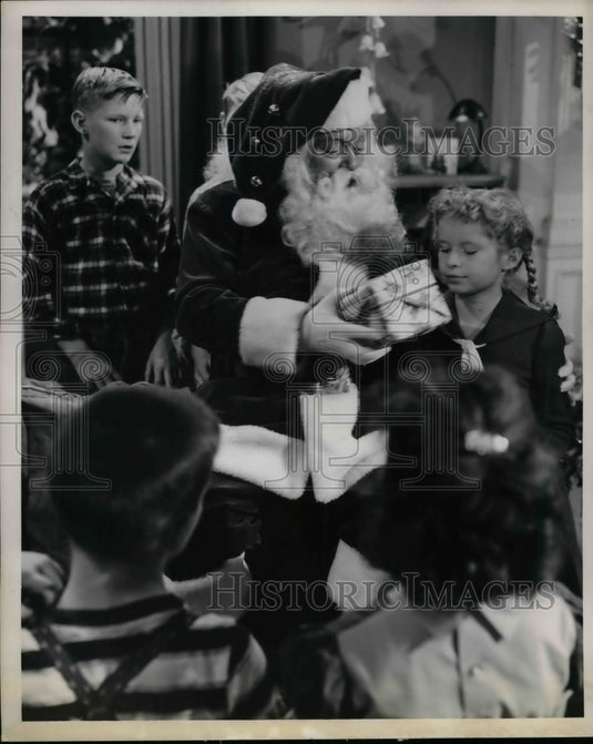 1954 Lloyd Corrigan as Santa Clause in 'The Ray Milland Show