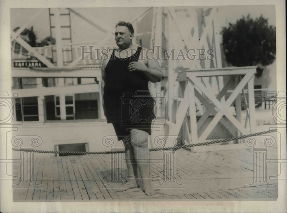 1923 Press Photo "Big Bill" Edwards of NY in Miami Beach, Florida - nea31123 - Historic Images