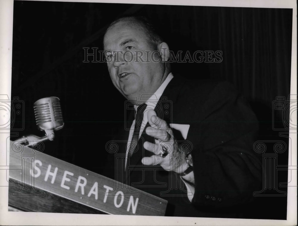 1966 Press Photo Nebraska Football Coach Bob Devaney At Press Banquet - Historic Images