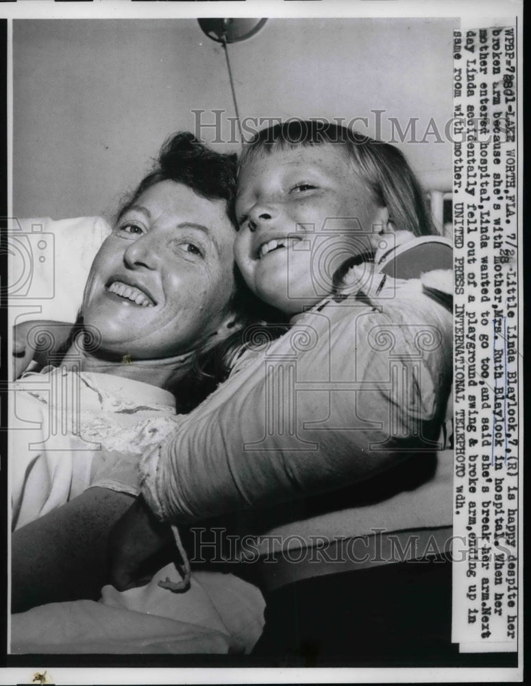 1958 Press Photo Linda Blaylock ge 7 &amp; Mrs Ruth Blaylock - nea31400 - Historic Images