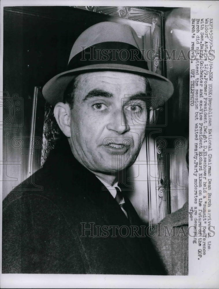 1964 Press Photo Dean Burch, former Republican National Chairman arrived in NY. - Historic Images