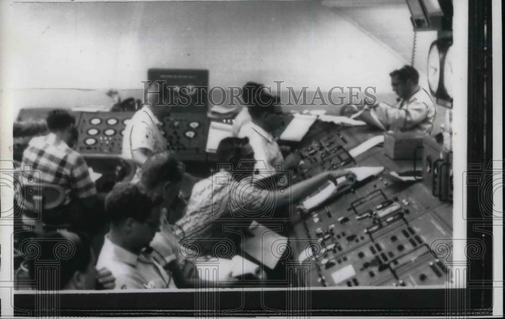 1957 Press Photo Astronautical Engineers &amp; Technicians - nea31658 - Historic Images
