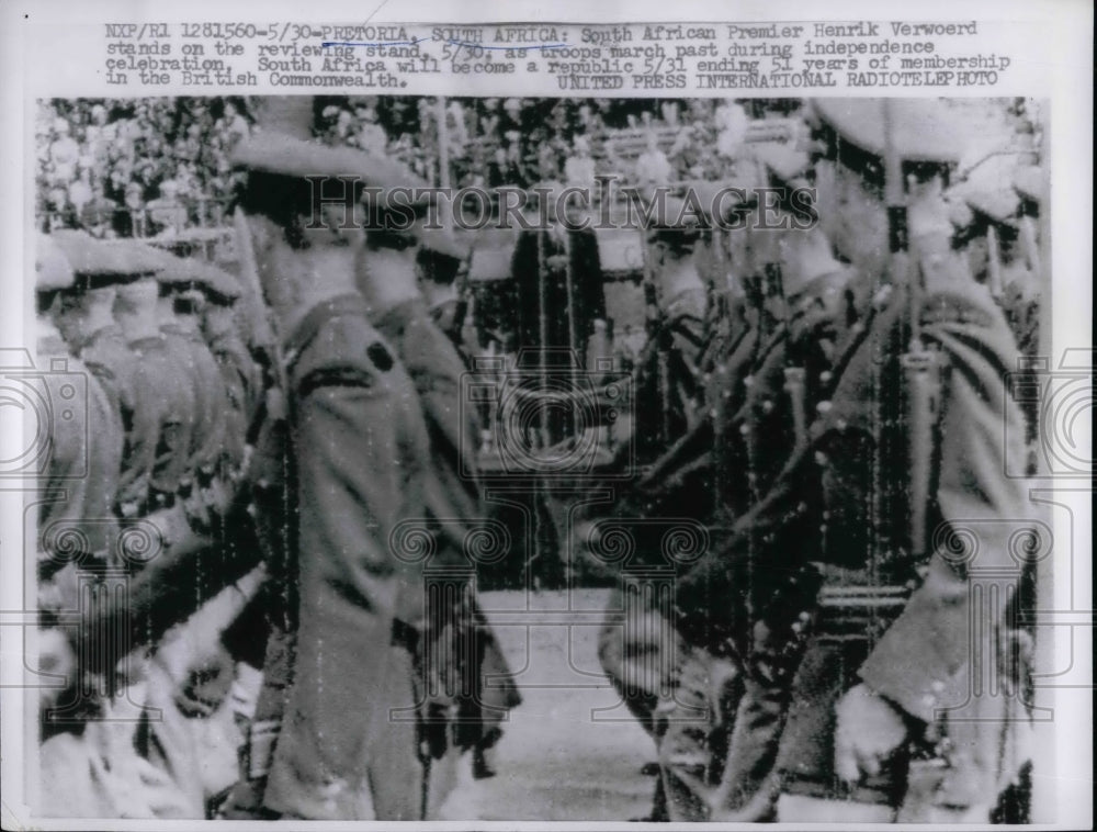 Press Photo South African Premier Henrick Verwoerd watched as troops marched. - Historic Images