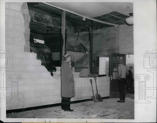 1950 Press Photo Oil Burner Exploded at Portage Elementary - nea31913 - Historic Images