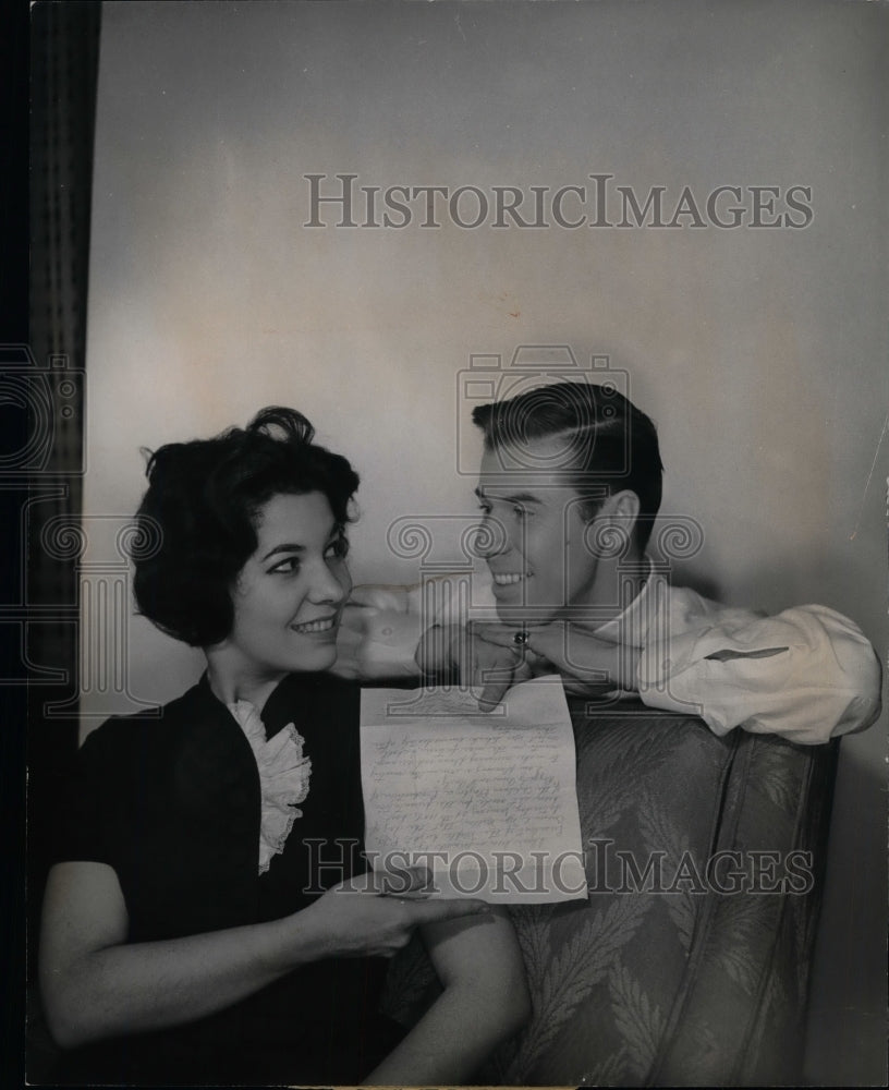 1958 Press Photo &quot;The Perfect Alibi&quot; Nancy Pinkerton &amp; Llynn Storer - Historic Images