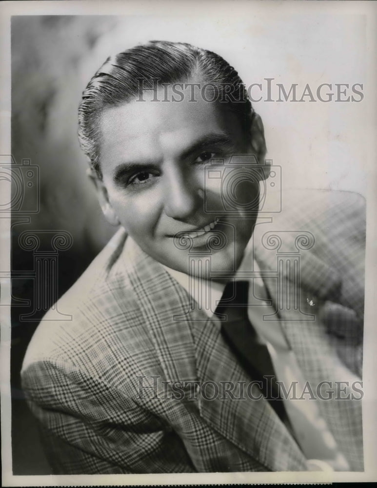 1951 Press Photo CBS Radio Personality Bob Hawks-Historic Images