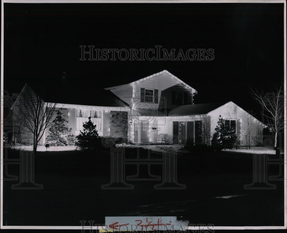 1965 Press Photo The Country Squire home plan from Snider Homes, at Christmas - Historic Images