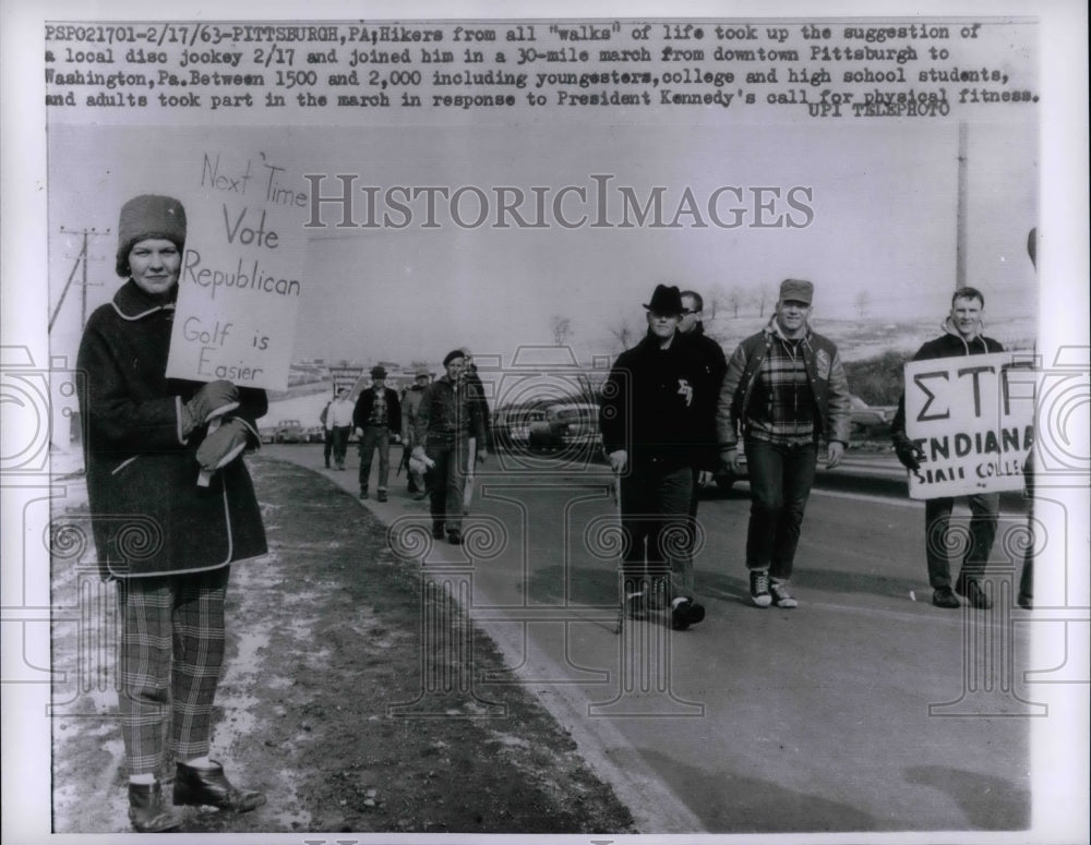 1963 Press Photo Local DJ Holds 30 Mile Walk in Response to Pres Kennedys Fitnes - Historic Images