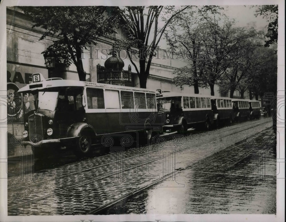1938 French Buses Transport Troops During Czech German Crisis, Paris - Historic Images