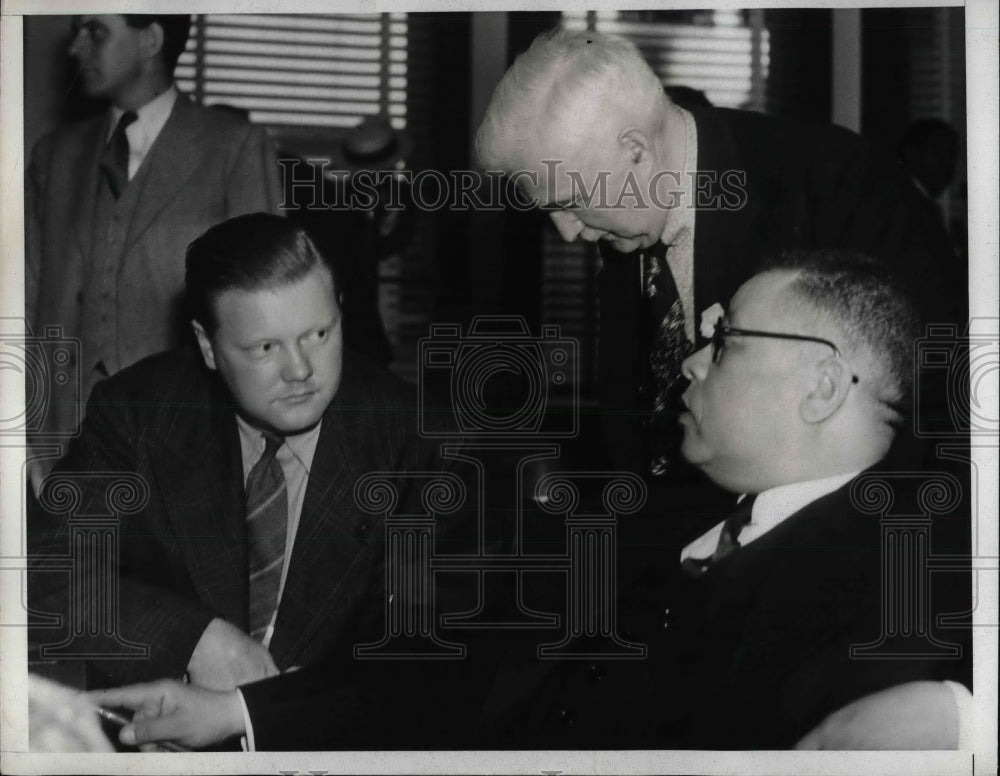 1937 Press Photo John Wuest Hunt, atty Hugh MacBeth &amp; HB smith at court - Historic Images