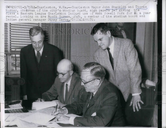 1962 Press Photo Charleston Mayor John Shanklin & Thomas Horner - nea32789 - Historic Images
