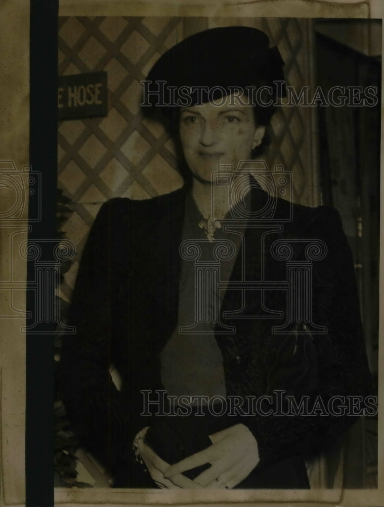 1938 Mrs. A. Eden - Historic Images