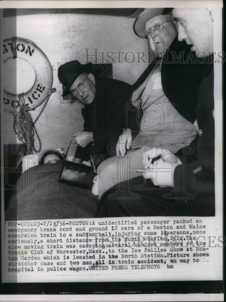 1952 Press Photo Train Headed to Ice Follies in Boston Emergency Cord Pulled - Historic Images