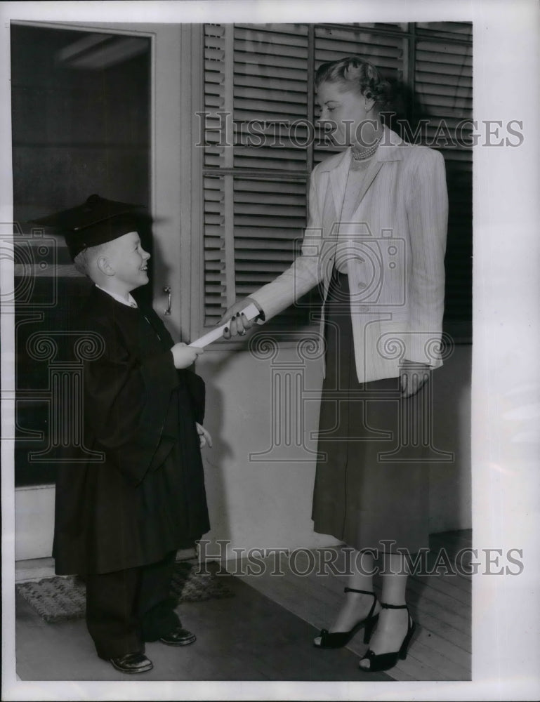 1956 Tiny Actor Tim Hovey Promoted to 6th Grade - Historic Images