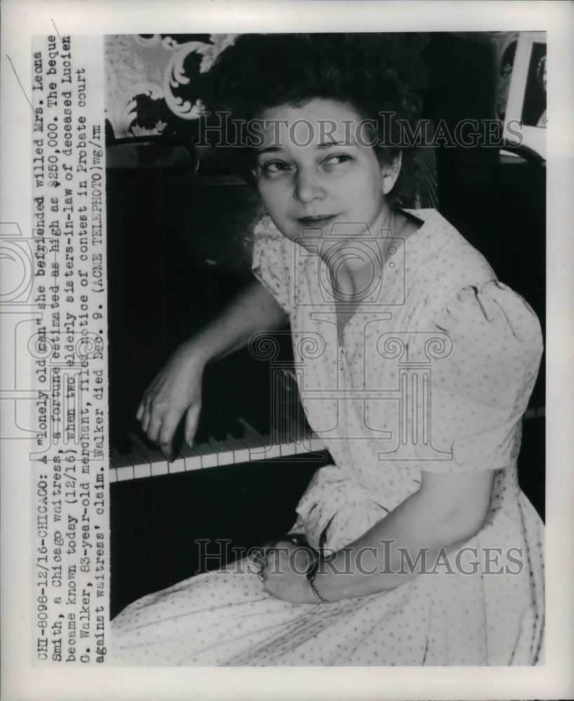 1949 Press Photo Mrs Leona Smith Chicago Waitress Inherits $250,000 - Historic Images