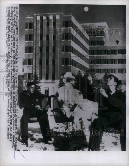 1955 Press Photo Robert Stinhauer, William O. Sheppard, Fitzsimons Army Hospital - Historic Images