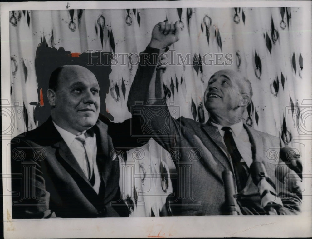 1965 Press Photo LA Dodgers Vice President E.J. Bavasi & another man - nea33456 - Historic Images