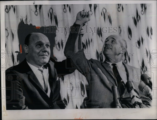 1965 Press Photo LA Dodgers Vice President E.J. Bavasi & another man - nea33456 - Historic Images