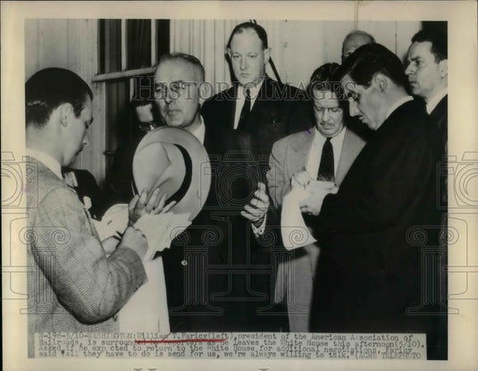 1948 Press Photo US Assn of R.R. Wm Farley at White House - Historic Images