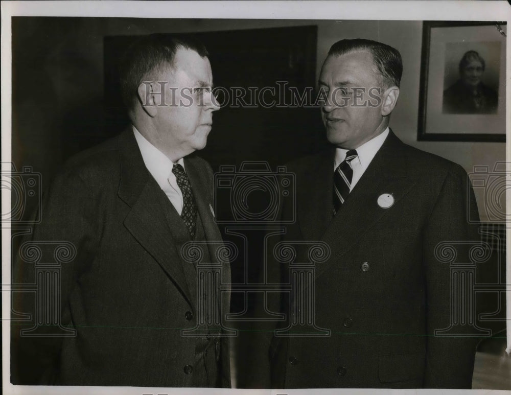 1951 Press Photo Dr W.C. Fairfield &amp; Charles Parlin in NYC - nea33620 - Historic Images