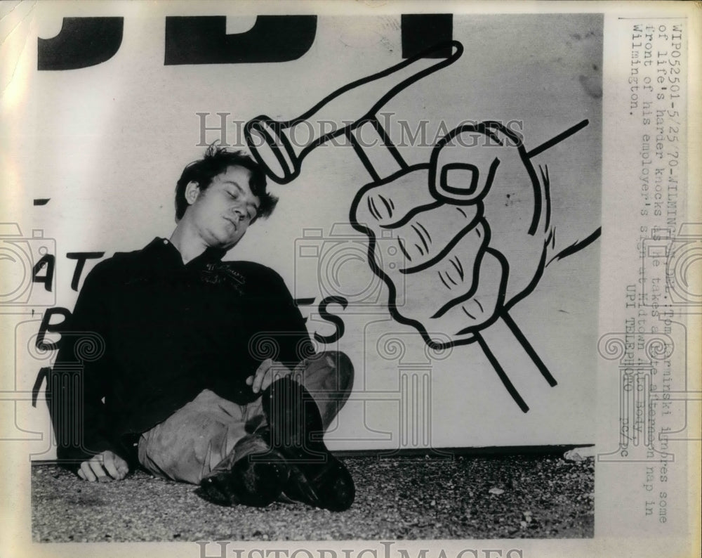 1970 Press Photo Tom Karminski in Front of Sign - Historic Images