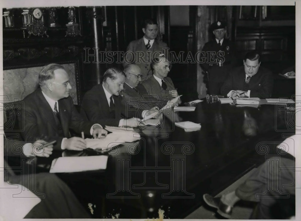 1936 Press Photo New Jersey Legislators Conferring on Relief Situation - Historic Images