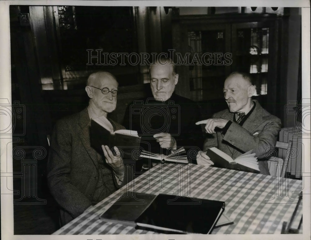 1937 Press Photo Wm. Beery, Wm. Perkins, &amp; Fred Davey in School for Maturat - Historic Images