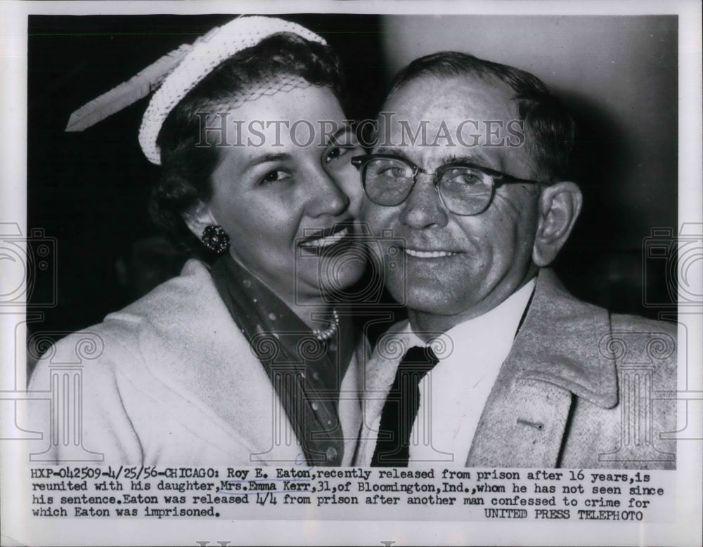 1956 Roy Eaton With His Daughter Emma Kerr After His Release - Historic Images