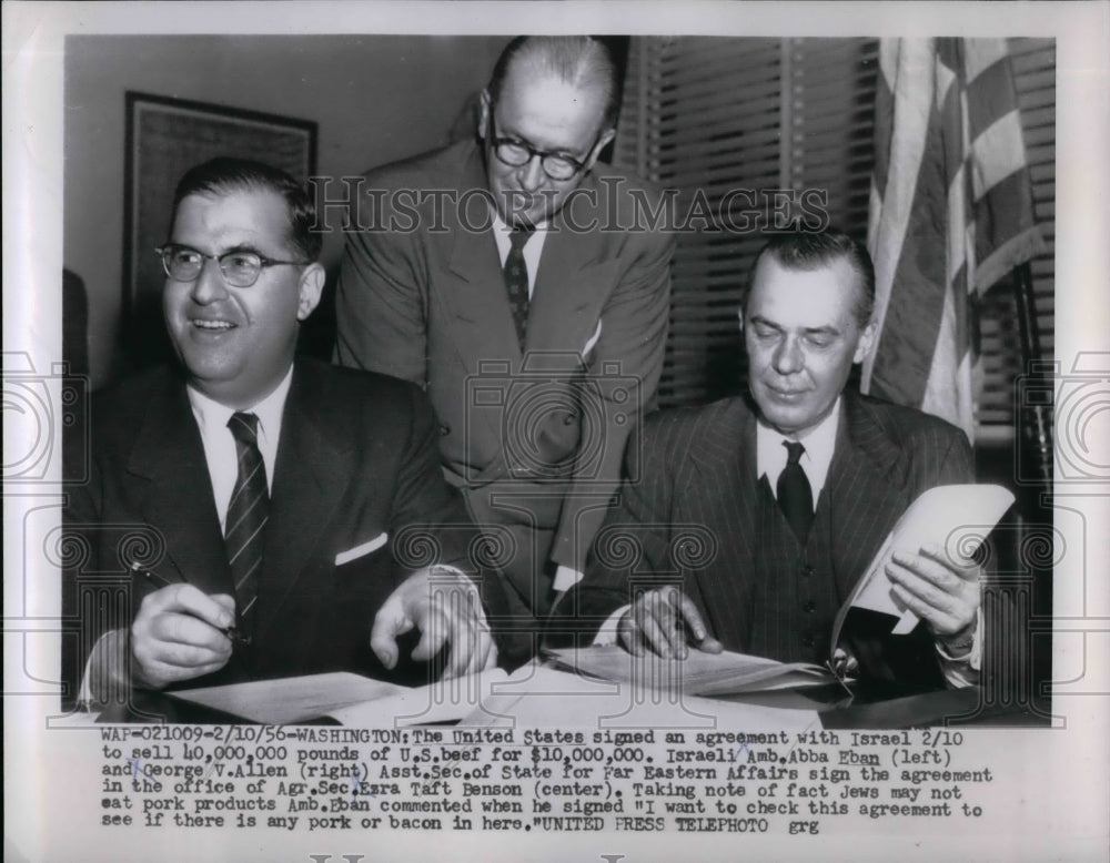1956 Press Photo Agreement with Israel signed Israeli Amb. Abba Eban and Asst - Historic Images