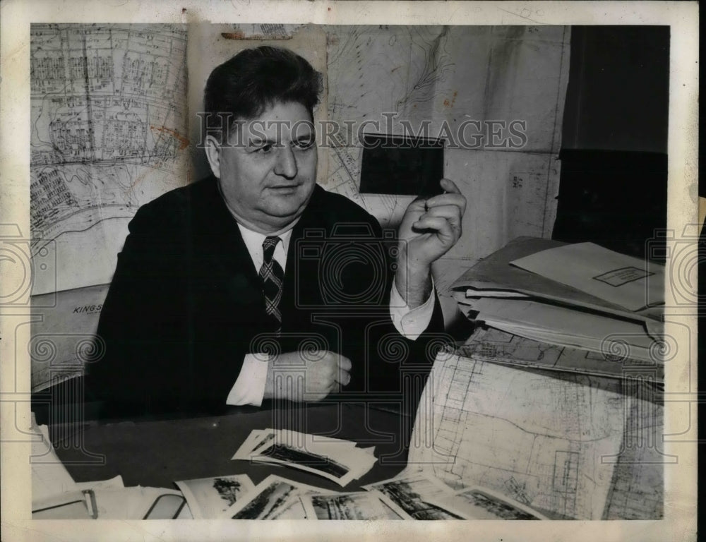 1941 Press Photo Congressman reveals camp investigation to hold army accountable - Historic Images
