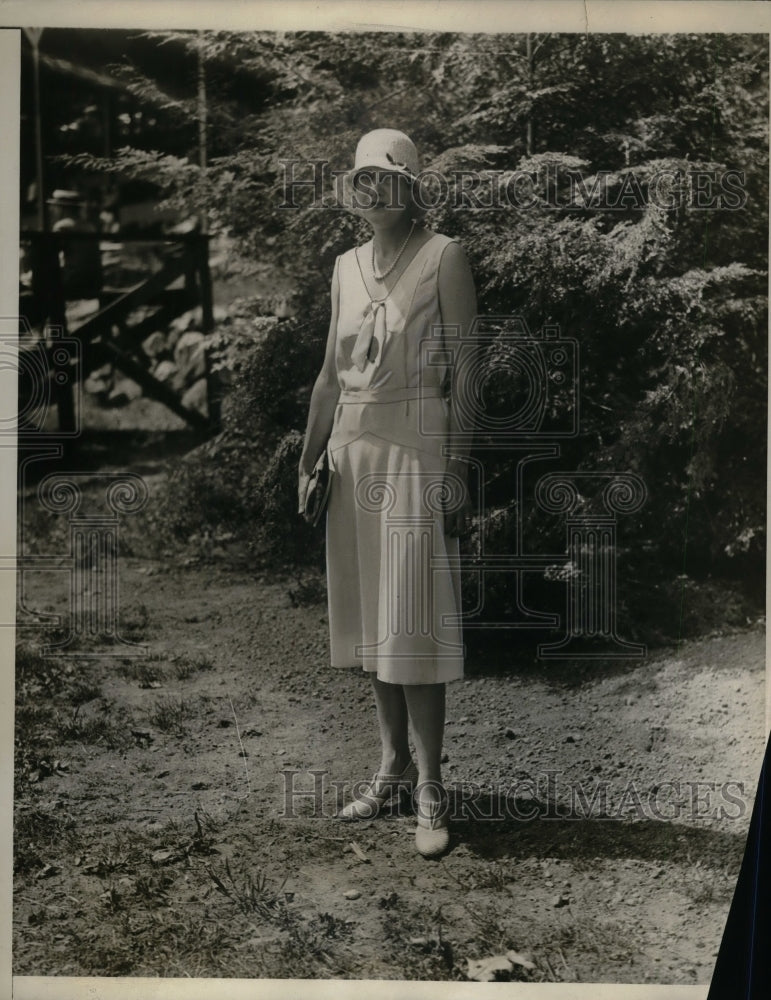 1930 Mrs E Roland Harriman Attends Tuxedo Horse Show  - Historic Images