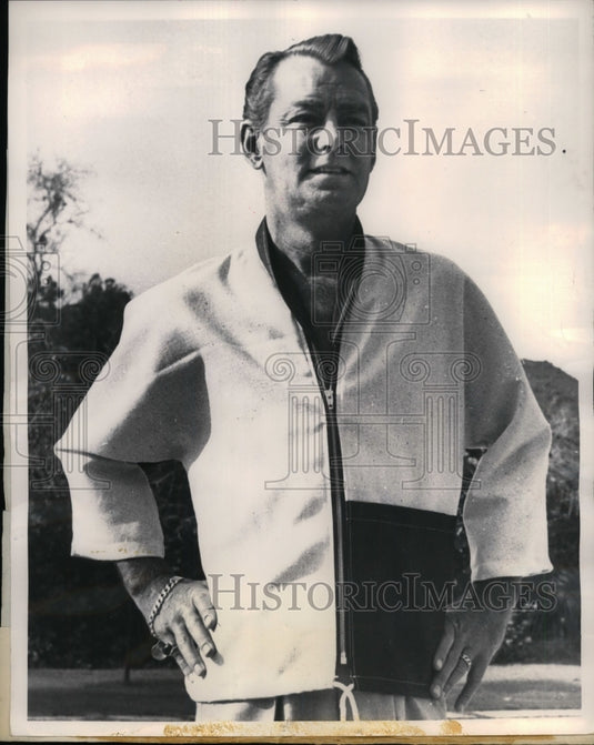 1957 Press Photo Duffel Jac Billy Parry Jacket folds into duffel bag - nea33936 - Historic Images